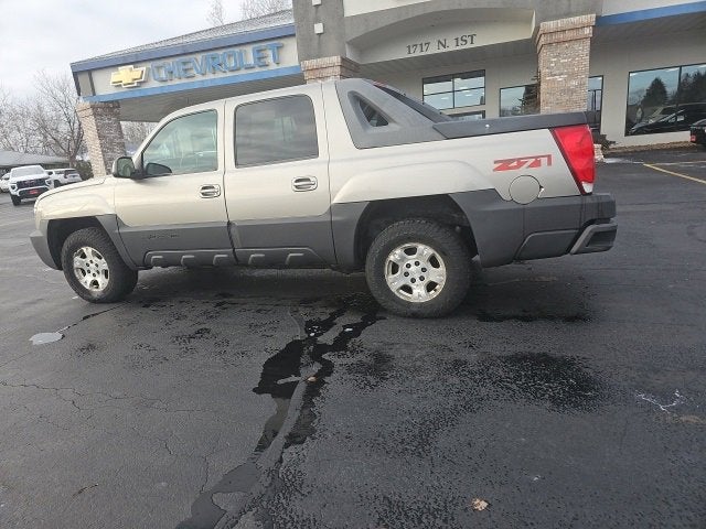 2003 Chevrolet Avalanche BASE
