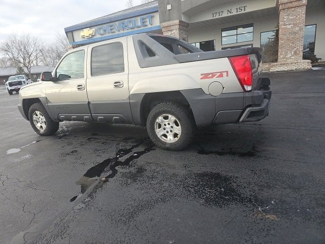 2003 Chevrolet Avalanche BASE