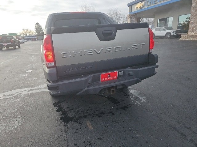 2003 Chevrolet Avalanche BASE