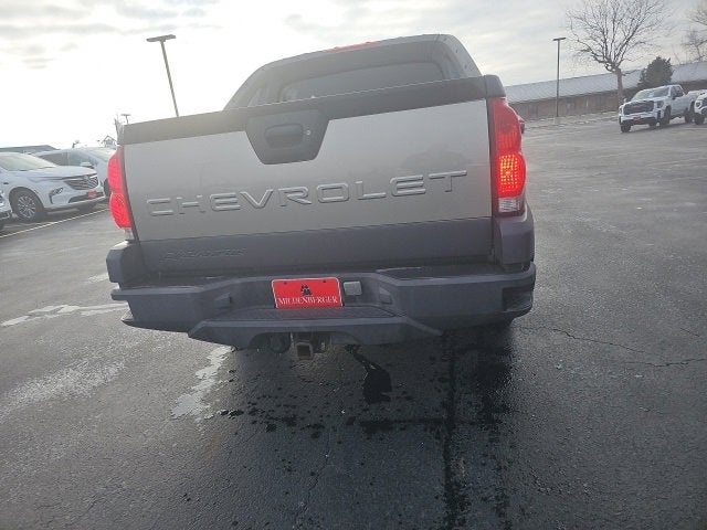2003 Chevrolet Avalanche BASE