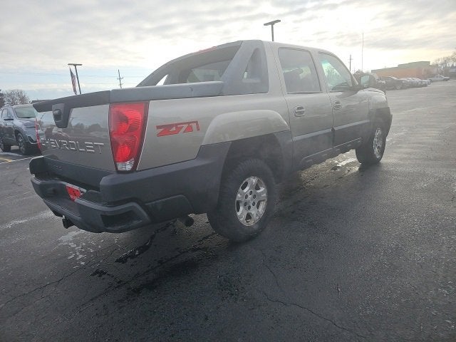 2003 Chevrolet Avalanche BASE