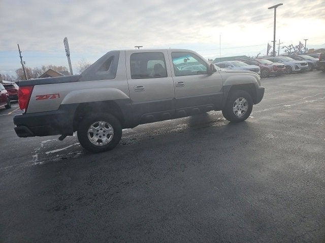 2003 Chevrolet Avalanche BASE