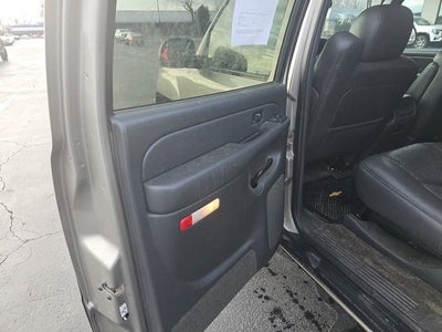 2003 Chevrolet Avalanche BASE
