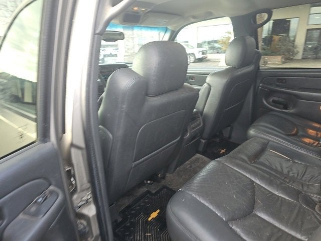 2003 Chevrolet Avalanche BASE