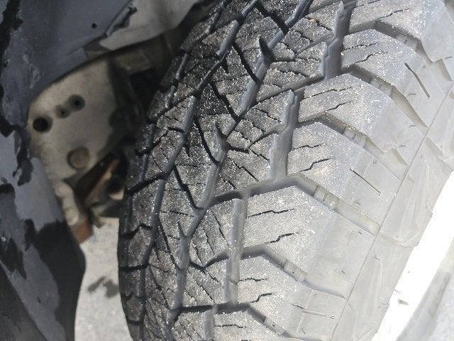 2003 Chevrolet Avalanche BASE