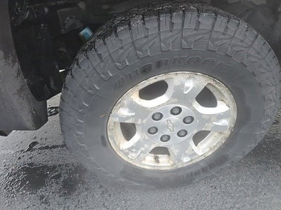 2003 Chevrolet Avalanche BASE