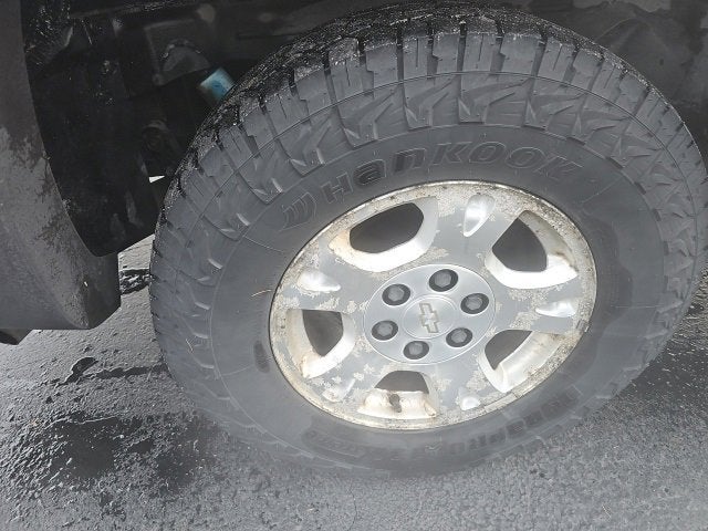 2003 Chevrolet Avalanche BASE