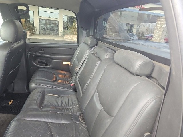 2003 Chevrolet Avalanche BASE
