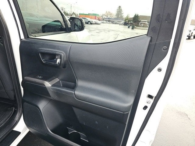 2016 Toyota Tacoma SR