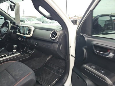 2016 Toyota Tacoma SR