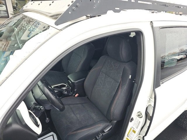 2016 Toyota Tacoma SR