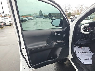 2016 Toyota Tacoma SR