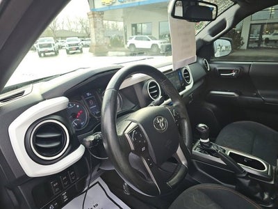 2016 Toyota Tacoma SR