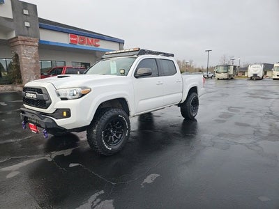 2016 Toyota Tacoma SR