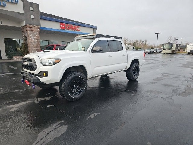 2016 Toyota Tacoma SR