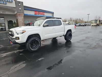2016 Toyota Tacoma SR