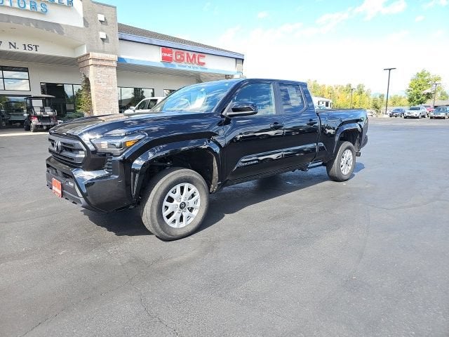 2024 Toyota Tacoma 4WD SR5