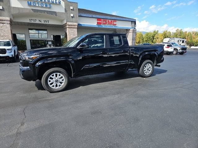 2024 Toyota Tacoma 4WD SR5