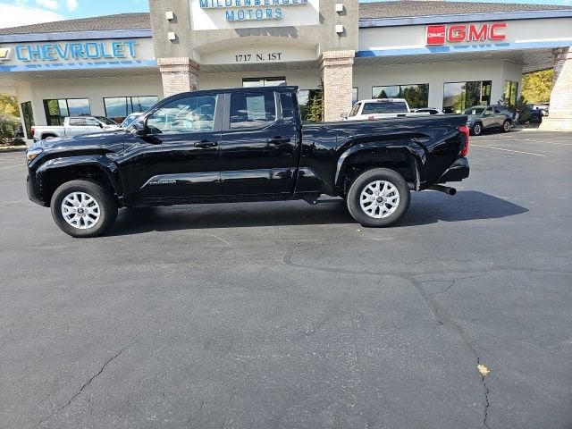 2024 Toyota Tacoma 4WD SR5