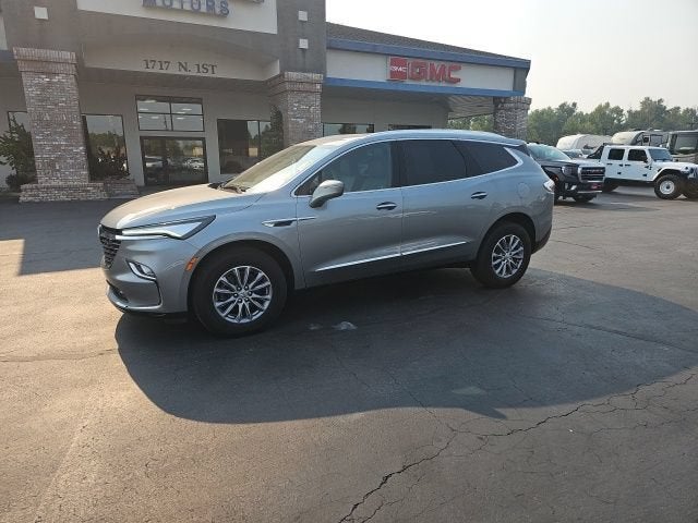 2023 Buick Enclave Essence