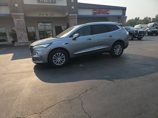 2023 Buick Enclave Essence