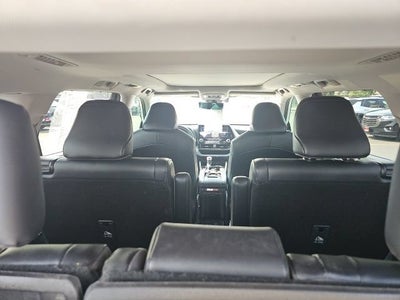 2022 Toyota Highlander Platinum