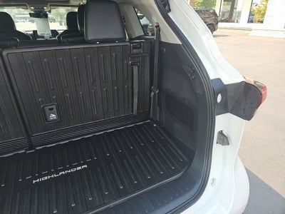 2022 Toyota Highlander Platinum