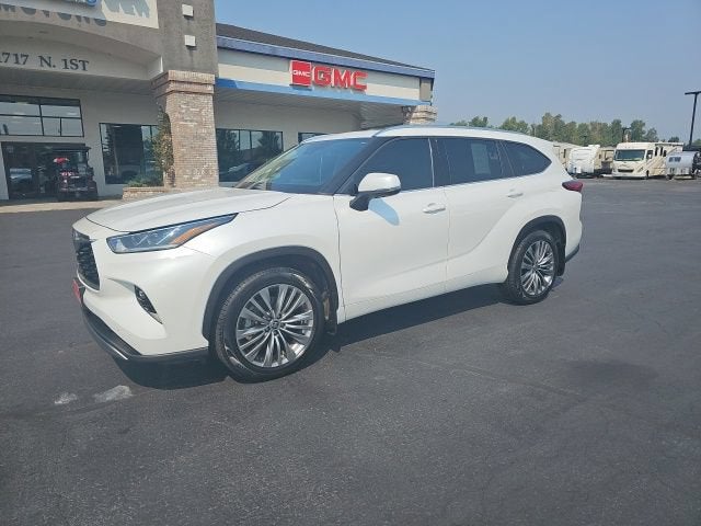 2022 Toyota Highlander Platinum