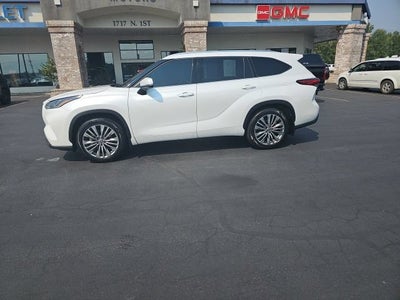2022 Toyota Highlander Platinum