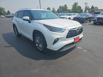 2022 Toyota Highlander Platinum