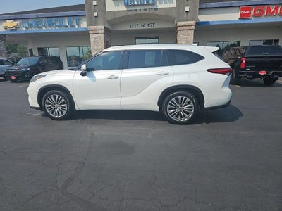 2022 Toyota Highlander Platinum