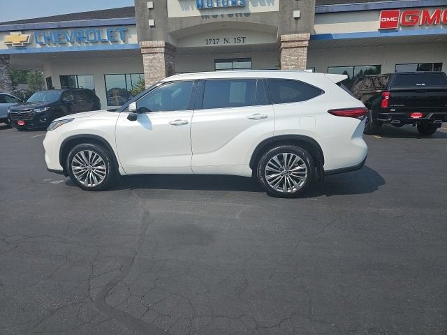 2022 Toyota Highlander Platinum