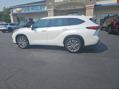 2022 Toyota Highlander Platinum
