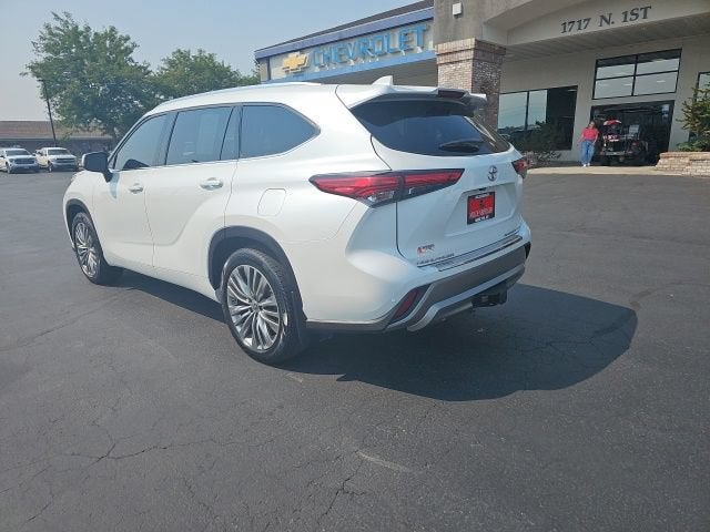 2022 Toyota Highlander Platinum
