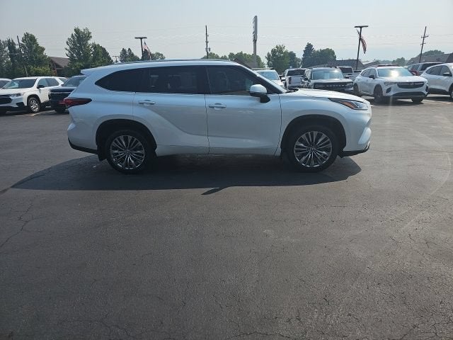 2022 Toyota Highlander Platinum