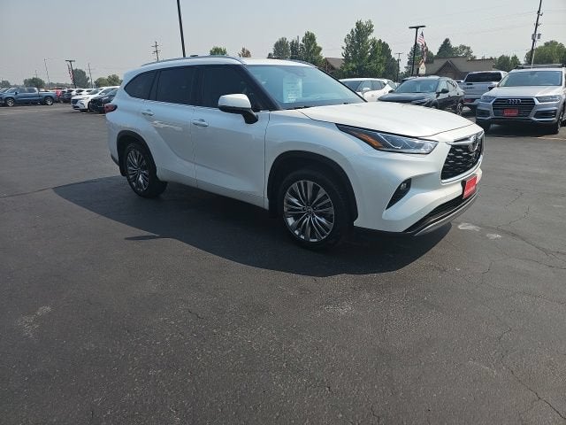 2022 Toyota Highlander Platinum
