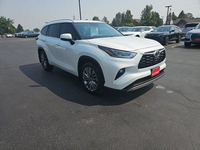 2022 Toyota Highlander Platinum