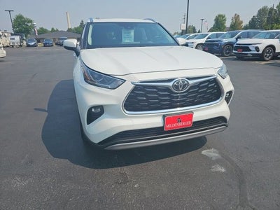 2022 Toyota Highlander Platinum