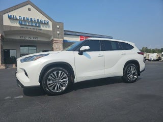 2022 Toyota Highlander Platinum
