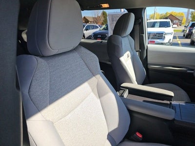 2025 Toyota Sienna LE