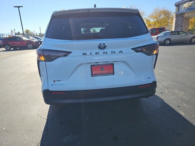 2025 Toyota Sienna LE