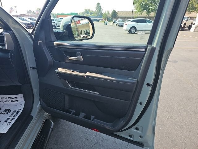 2025 Toyota Tundra 4WD SR5