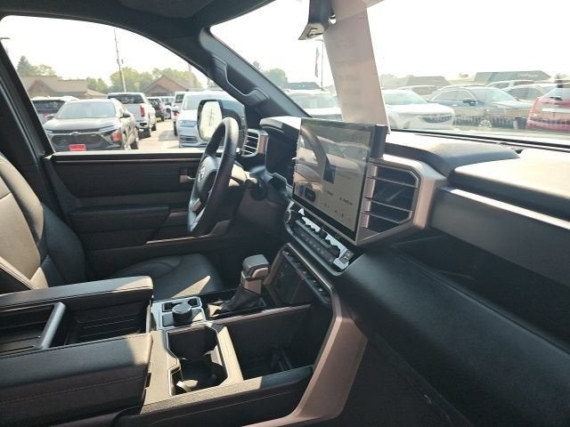 2025 Toyota Tundra 4WD SR5