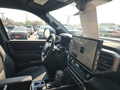 2025 Toyota Tundra 4WD SR5