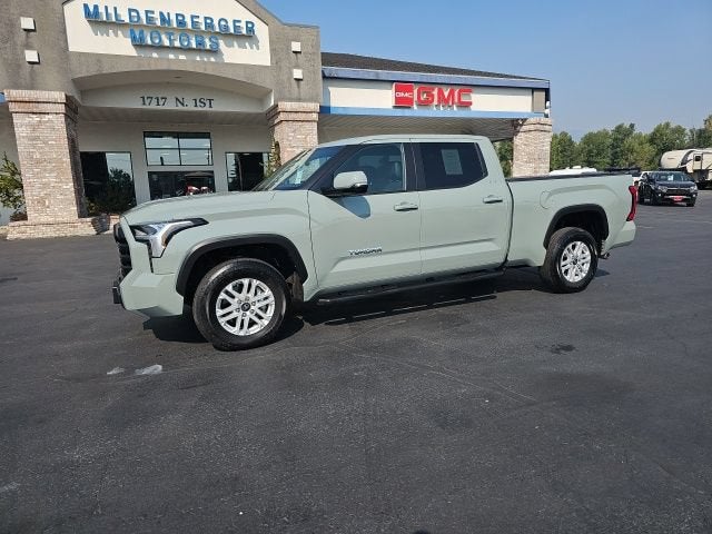 2025 Toyota Tundra 4WD SR5