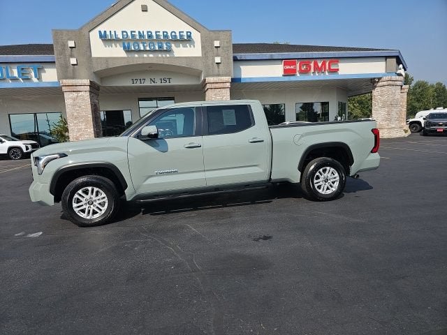 2025 Toyota Tundra 4WD SR5