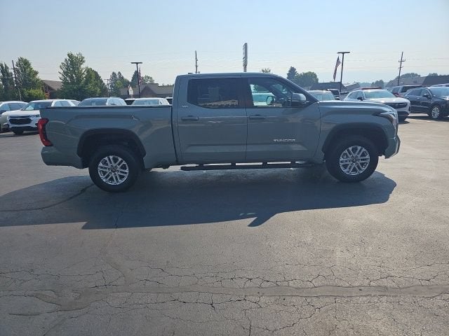 2025 Toyota Tundra 4WD SR5