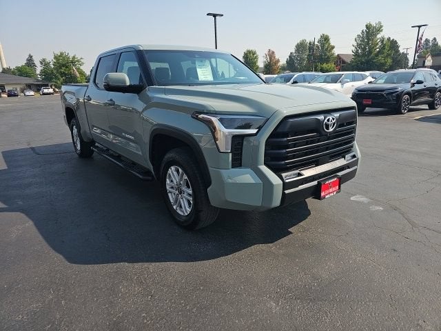 2025 Toyota Tundra 4WD SR5