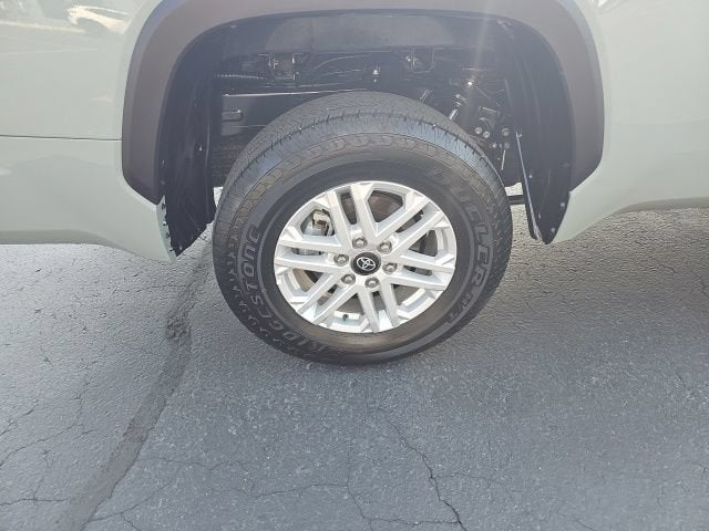 2025 Toyota Tundra 4WD SR5