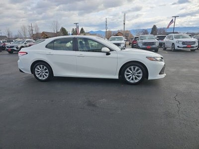 2018 Toyota Camry LE